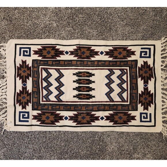 Southwest Aztec Accent Rug 26 x 21.5" Fringe Small Neutral Colors Vtg Cotton - Picture 1 of 14